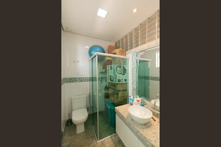 Casa à venda com 379m², 3 quartos e 1 vaga Casa à venda com 379m², 3 quartos e 1 vagaBanheiro Social