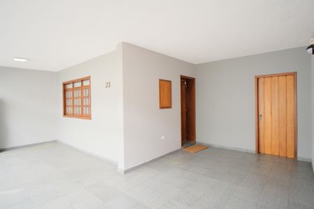 Casa à venda com 180m², 4 quartos e 2 vagasGaragem
