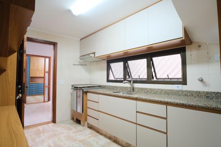 Casa à venda com 180m², 4 quartos e 2 vagasCozinha