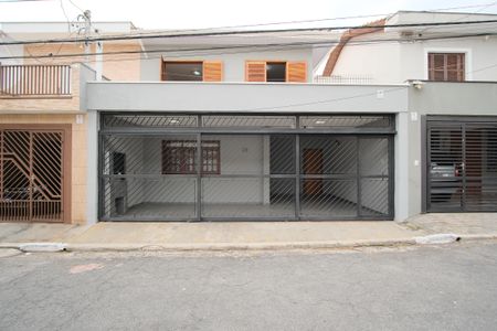 Casa à venda com 180m², 4 quartos e 2 vagasFachada