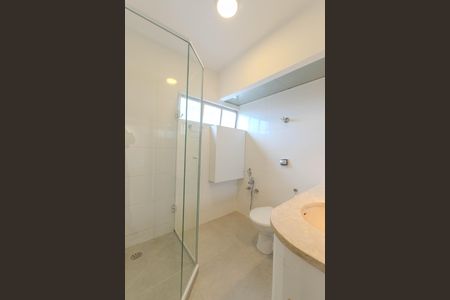 Apartamento à venda com 74m², 3 quartos e 1 vaga Apartamento à venda com 74m², 3 quartos e 1 vagaBanheiro