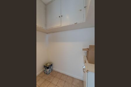 Apartamento à venda com 74m², 3 quartos e 1 vaga Apartamento à venda com 74m², 3 quartos e 1 vagaQuarto de Serviço