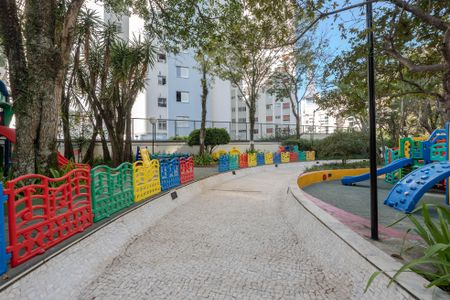 Apartamento à venda com 74m², 3 quartos e 1 vaga Apartamento à venda com 74m², 3 quartos e 1 vagaÁrea comum - Playground