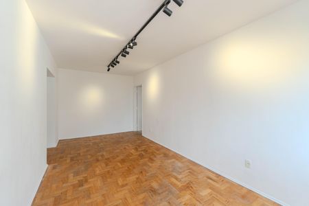 Apartamento à venda com 74m², 3 quartos e 1 vaga Apartamento à venda com 74m², 3 quartos e 1 vagaSala