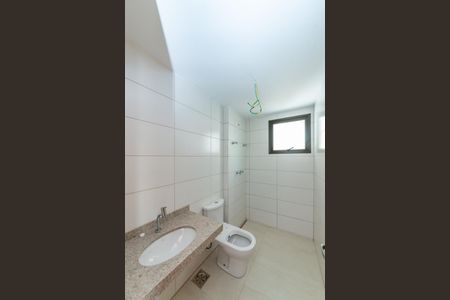 Apartamento à venda com 111m², 3 quartos e 2 vagas Apartamento à venda com 111m², 3 quartos e 2 vagasBanheiro da Suíte