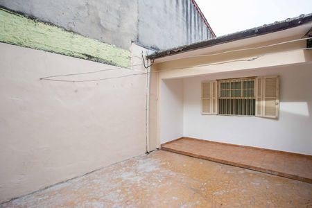 Casa à venda com 90m², 2 quartos e 2 vagasQuintal