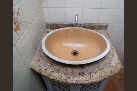 Casa à venda com 90m², 2 quartos e 2 vagasBanheiro