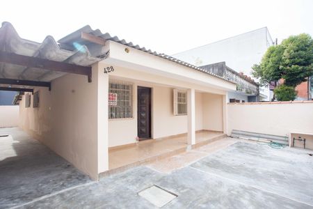 Casa à venda com 90m², 2 quartos e 2 vagasQuintal