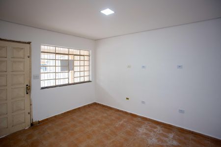 Casa à venda com 90m², 2 quartos e 2 vagasSala