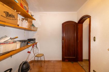 Casa à venda com 500m², 5 quartos e 6 vagas Casa à venda com 500m², 5 quartos e 6 vagasDepósito