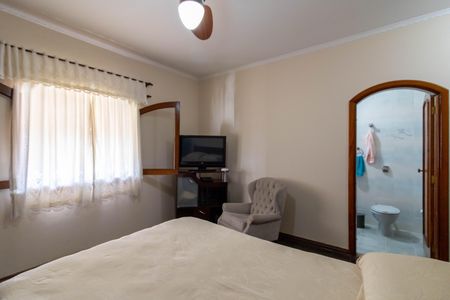 Casa à venda com 500m², 5 quartos e 6 vagas Casa à venda com 500m², 5 quartos e 6 vagasSuíte 4