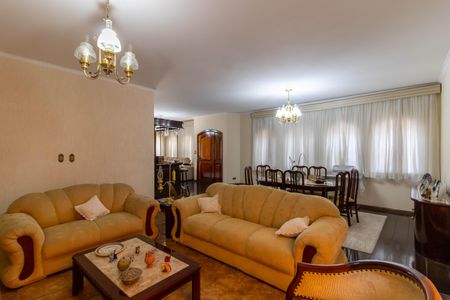 Casa à venda com 500m², 5 quartos e 6 vagas Casa à venda com 500m², 5 quartos e 6 vagasSala