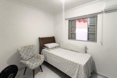 Casa à venda com 120m², 2 quartos e 5 vagas Casa à venda com 120m², 2 quartos e 5 vagasQuarto 1