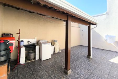 Casa à venda com 120m², 2 quartos e 5 vagas Casa à venda com 120m², 2 quartos e 5 vagasÁrea de Serviço/Quintal