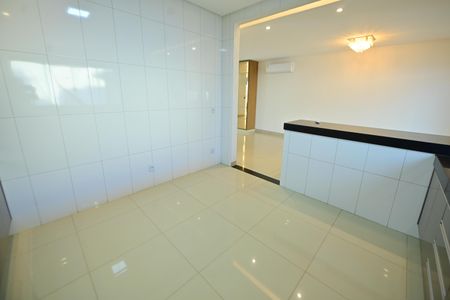 Casa para alugar com 257m², 3 quartos e 4 vagas Casa para alugar com 257m², 3 quartos e 4 vagasCozinha