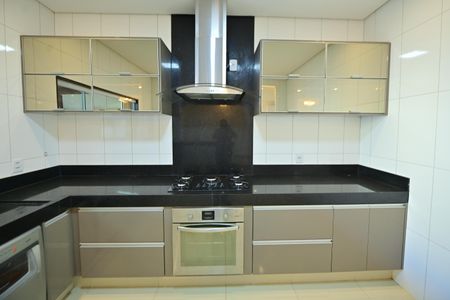 Casa para alugar com 257m², 3 quartos e 4 vagas Casa para alugar com 257m², 3 quartos e 4 vagasCozinha