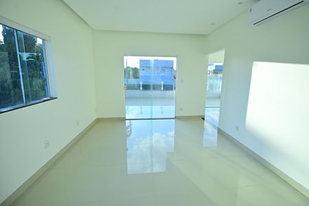 Casa para alugar com 257m², 3 quartos e 4 vagas Casa para alugar com 257m², 3 quartos e 4 vagasQuarto 2