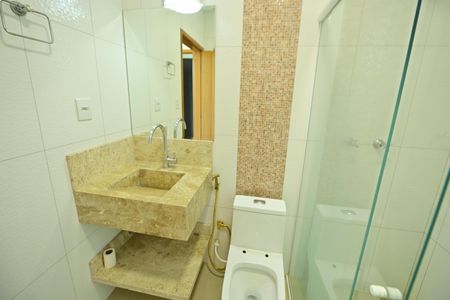 Casa para alugar com 257m², 3 quartos e 4 vagas Casa para alugar com 257m², 3 quartos e 4 vagasBanheiro da Suíte