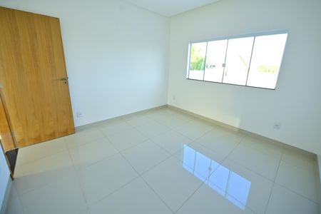 Casa para alugar com 257m², 3 quartos e 4 vagas Casa para alugar com 257m², 3 quartos e 4 vagasSuíte