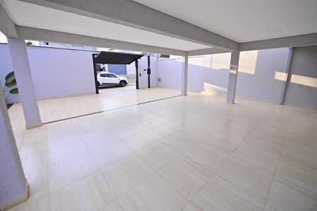 Casa para alugar com 257m², 3 quartos e 4 vagas Casa para alugar com 257m², 3 quartos e 4 vagasÁrea comum