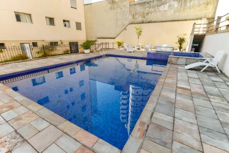 Apartamento à venda com 97m², 3 quartos e 2 vagas Apartamento à venda com 97m², 3 quartos e 2 vagasÁrea comum - Piscina