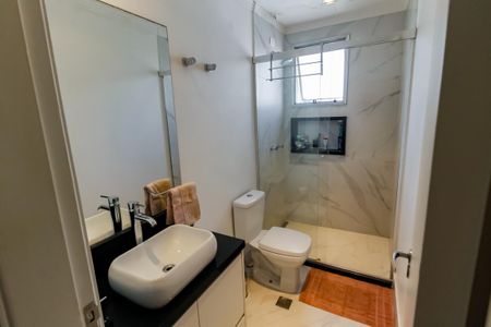 Apartamento à venda com 97m², 3 quartos e 2 vagas Apartamento à venda com 97m², 3 quartos e 2 vagasBanheiro Corredor