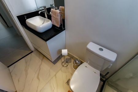 Apartamento à venda com 97m², 3 quartos e 2 vagas Apartamento à venda com 97m², 3 quartos e 2 vagasBanheiro Corredor
