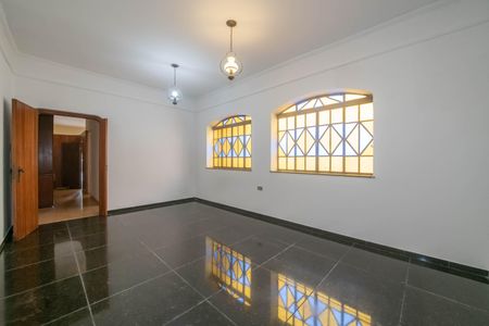 Casa à venda com 330m², 3 quartos e 2 vagasQuarto 3