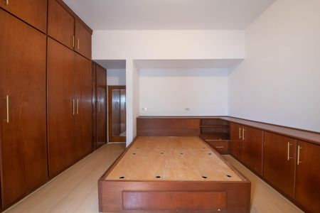 Casa à venda com 330m², 3 quartos e 2 vagasQuarto 2