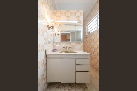 Casa à venda com 330m², 3 quartos e 2 vagasBanheiro do Quarto 2