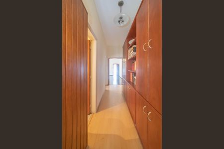 Casa à venda com 330m², 3 quartos e 2 vagasCloset do quarto 2