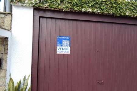 Casa à venda com 330m², 3 quartos e 2 vagasPlaca