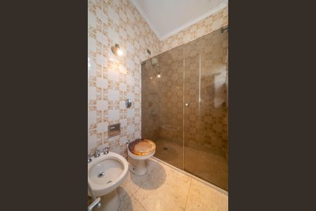 Casa à venda com 330m², 3 quartos e 2 vagasBanheiro do Quarto 2