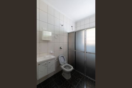 Casa à venda com 70m², 3 quartos e 2 vagas Casa à venda com 70m², 3 quartos e 2 vagasBanheiro 1