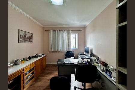 Apartamento à venda com 323m², 4 quartos e 6 vagas Apartamento à venda com 323m², 4 quartos e 6 vagasSuíte 1