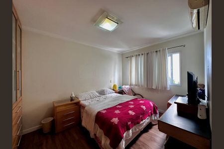 Apartamento à venda com 323m², 4 quartos e 6 vagas Apartamento à venda com 323m², 4 quartos e 6 vagasSuíte 3