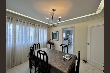 Apartamento à venda com 323m², 4 quartos e 6 vagas Apartamento à venda com 323m², 4 quartos e 6 vagasCopa