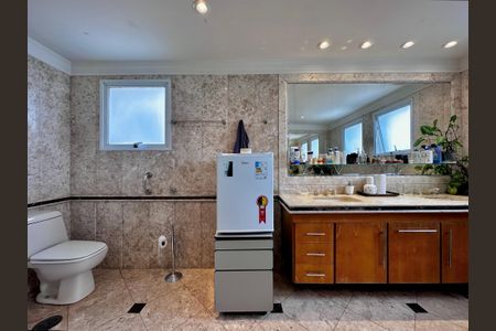 Apartamento à venda com 323m², 4 quartos e 6 vagas Apartamento à venda com 323m², 4 quartos e 6 vagasBanheiro Suíte 4