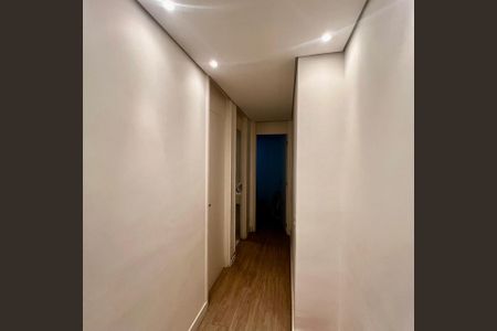 Corredor de apartamento para alugar com 2 quartos, 70m² em Monte Castelo, Contagem