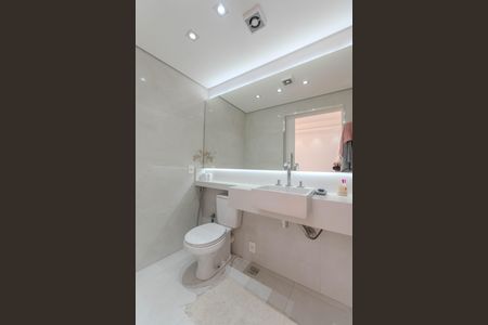 Apartamento à venda com 266m², 3 quartos e 1 vagaBanheiro da Suíte 2