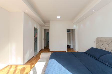 Apartamento à venda com 266m², 3 quartos e 1 vagaSuíte 2