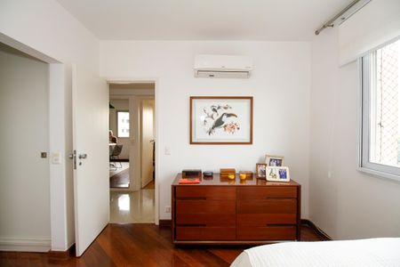 Apartamento à venda com 110m², 2 quartos e 2 vagasSuíte