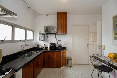 Apartamento à venda com 110m², 2 quartos e 2 vagasCozinha