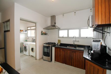 Apartamento à venda com 110m², 2 quartos e 2 vagasCozinha