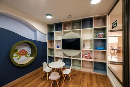 Apartamento à venda com 112m², 3 quartos e 2 vagas Apartamento à venda com 112m², 3 quartos e 2 vagasÁrea comum - Sala de estudos