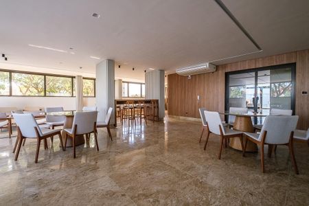 Apartamento à venda com 112m², 3 quartos e 2 vagas Apartamento à venda com 112m², 3 quartos e 2 vagasÁrea comum - Salão de festas