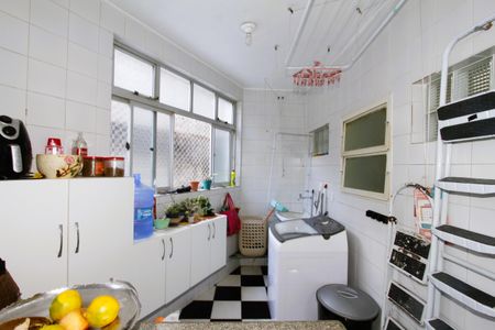 Apartamento à venda com 115m², 3 quartos e 1 vagaÁrea de Serviço