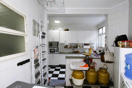 Apartamento à venda com 115m², 3 quartos e 1 vagaÁrea de Serviço