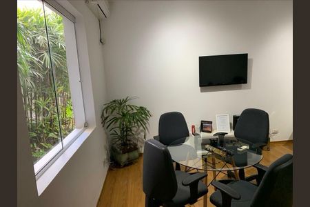 Casa à venda com 3 quartos, 253m² em Chácara Santo Antônio (Zona Sul), São Paulo