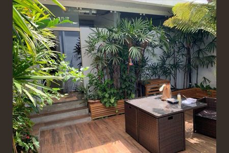 Casa à venda com 253m², 3 quartos e 3 vagas